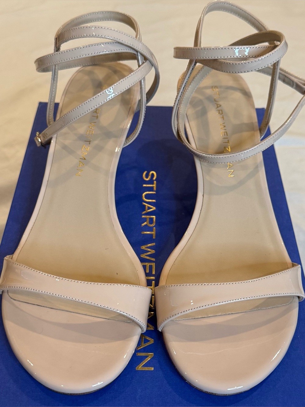 NWT Stuart Weitzman Nudist Wrap 50 Barely Beige Patent Sandals Size 9.5